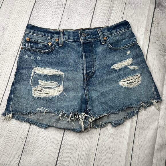 Levi's Wedgie Short High Rise Medium Wash Distressed Cut Off Denim Shorts Sz 30 - Picture 3 of 13